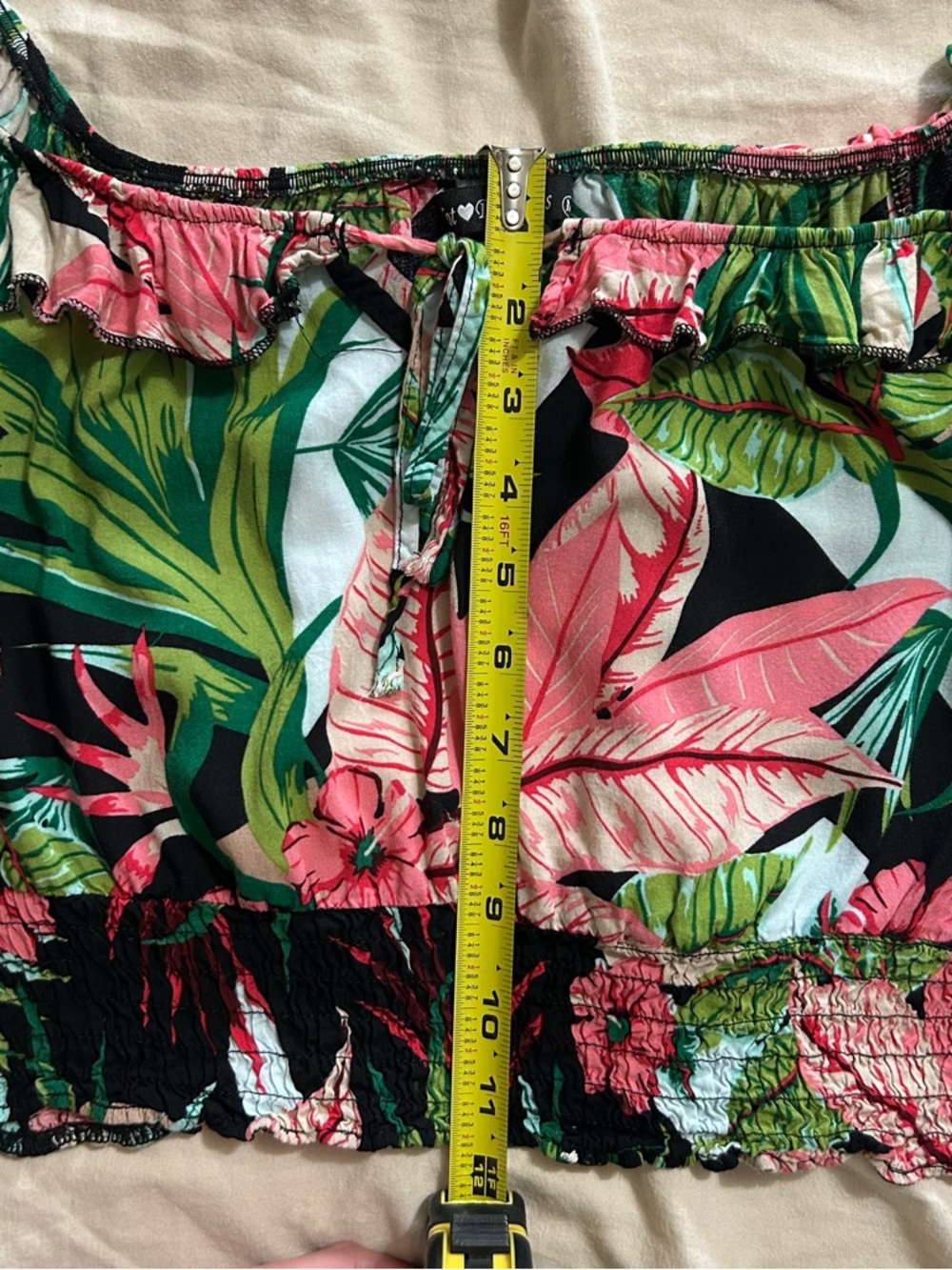 Delicious Black & Pink Tropical Off-Shoulder Crop Top - Picture 7 of 8
